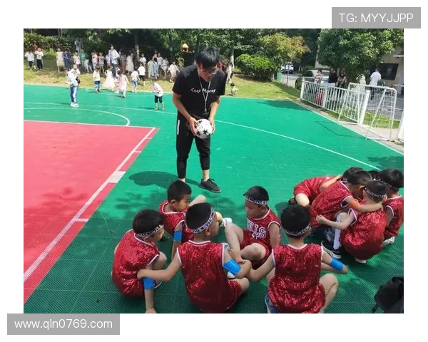 儿童足球明星装扮设计创意大赛让小球员展现个性与风采 儿童足球明星装扮设计创意大赛让小球员展现个性与风采