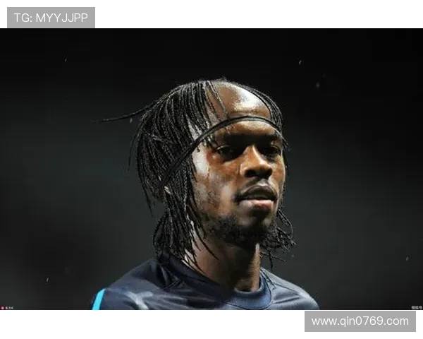 带发带的足球明星们如何在绿茵场上展现独特风采与个人魅力 带发带的足球明星们如何在绿茵场上展现独特风采与个人魅力