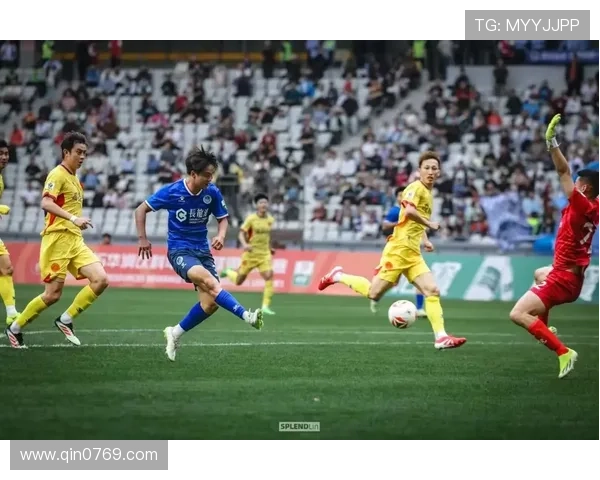 赛后分析:北京足球队与深圳足球队球员个人能力对比与表现评估 赛后分析:北京足球队与深圳足球队球员个人能力对比与表现评估